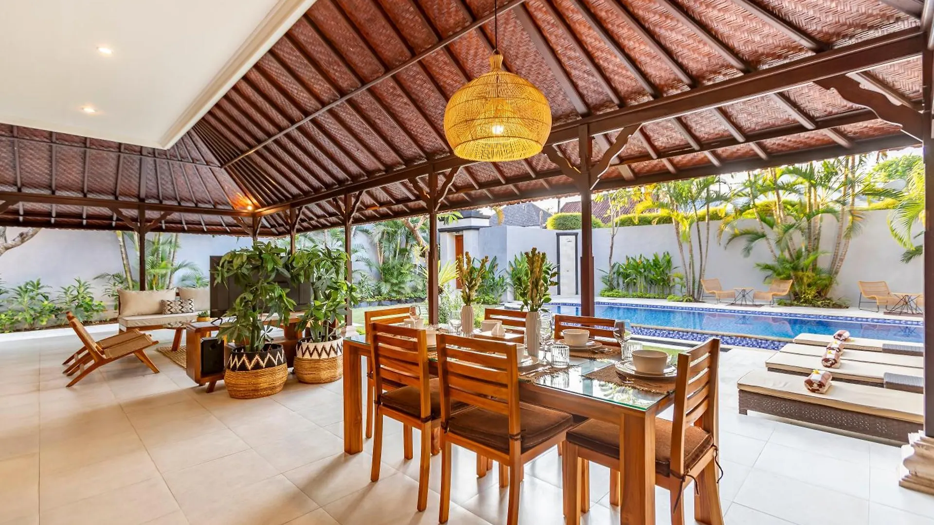 Viona 3 Villa - 3 Bdr Villa, Walk To The Beach Seminyak Indonésia