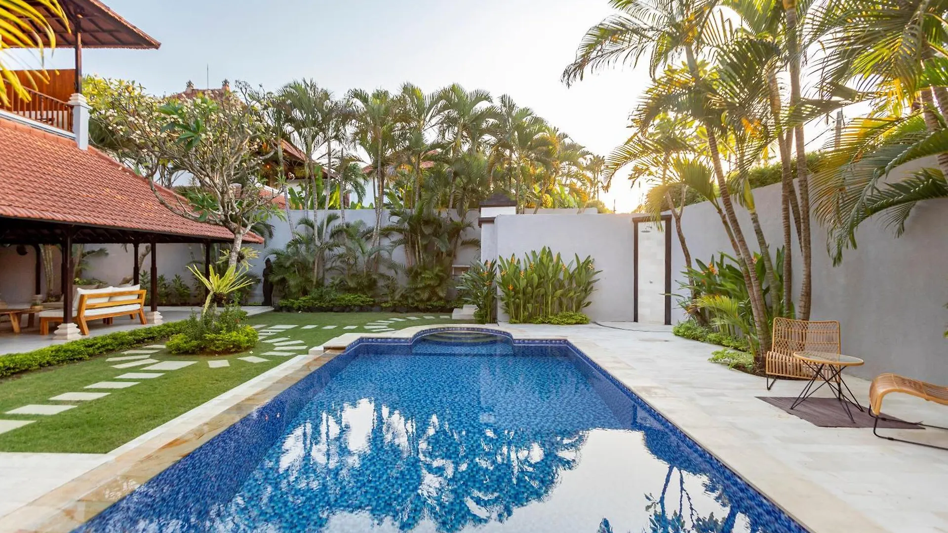 Viona 3 Villa - 3 Bdr Villa, Walk To The Beach Seminyak
