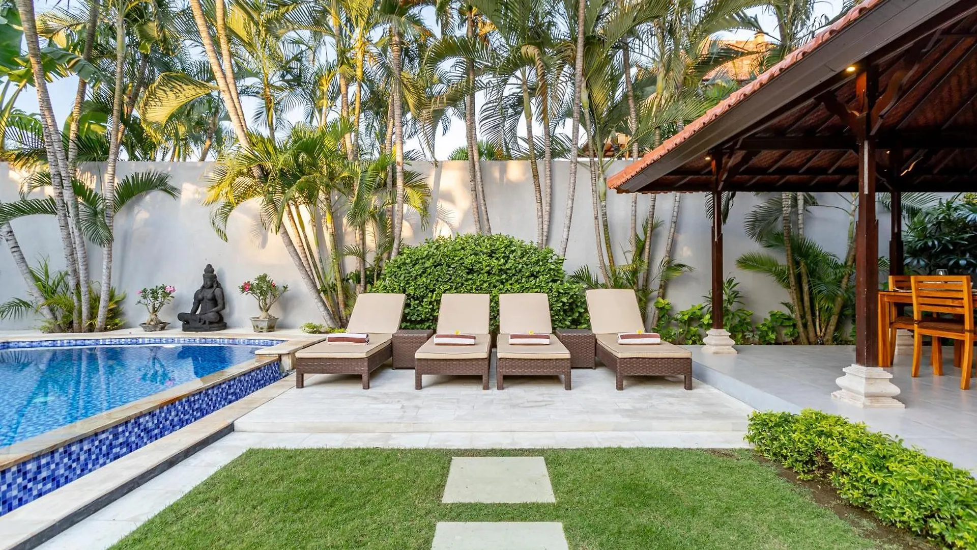 Viona 3 Villa - 3 Bdr Villa, Walk To The Beach Seminyak