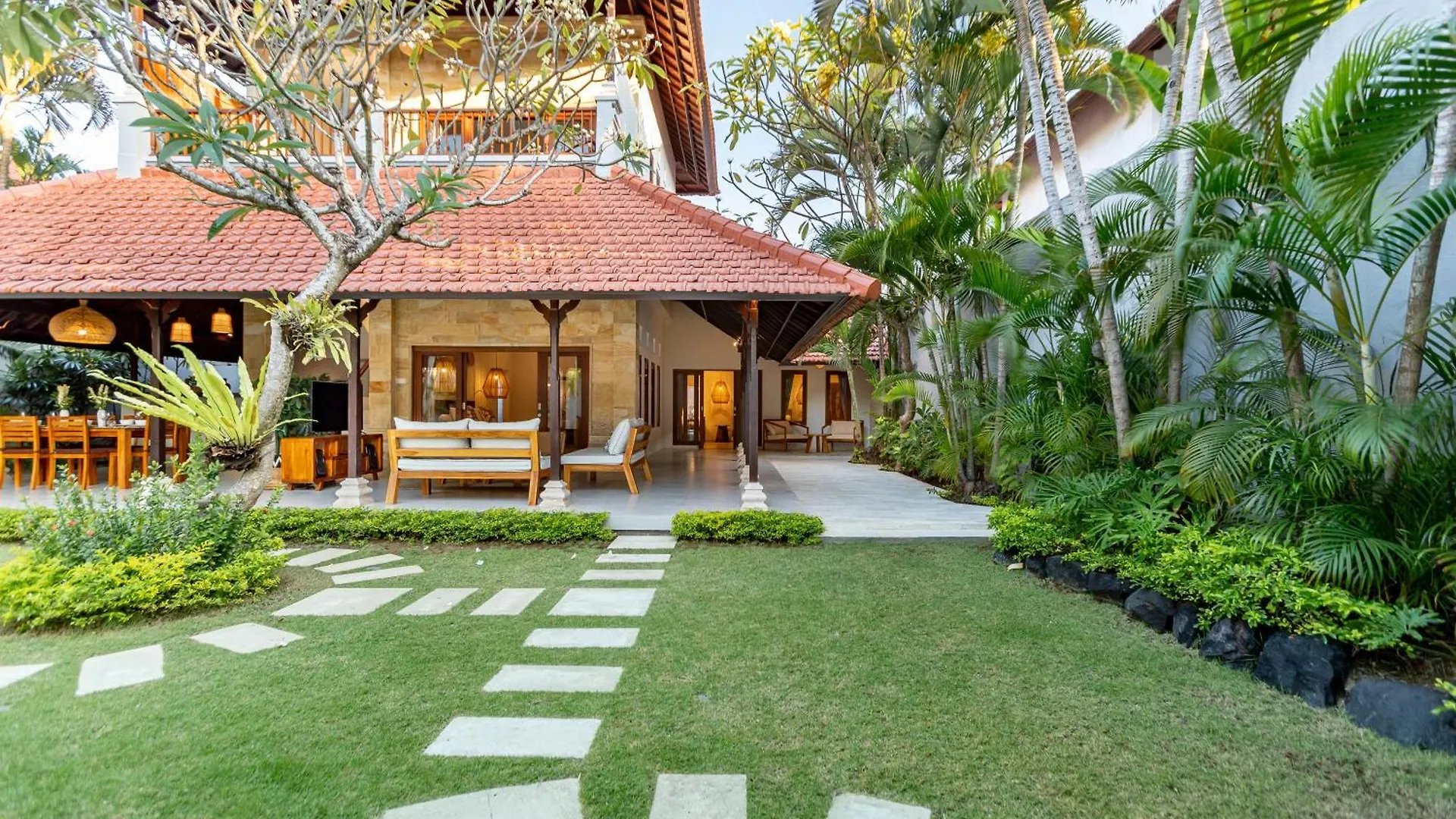 Viona 3 Villa - 3 Bdr Villa, Walk To The Beach Seminyak
